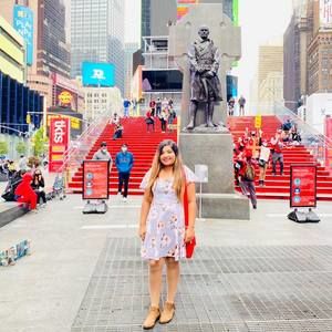 Meet your Posher, Moniba